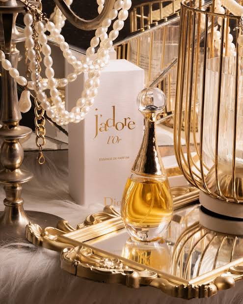 Christian Dior J`Adore L`Or NEW Essence Parfum 80 ml-Тестер за Жени – Луксозен парфюм | LuxyAroma