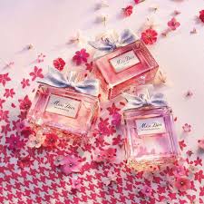DIOR MISS DIOR EAU DE PARFUM ПАРФЮМНА (EDP) ДАМСКИ-Тестер – Луксозен парфюм | LuxyAroma